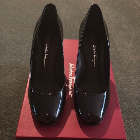 Ferragamo Black Patent Block Heel--Lilian Size 8.5 C - Picture 2 of 14